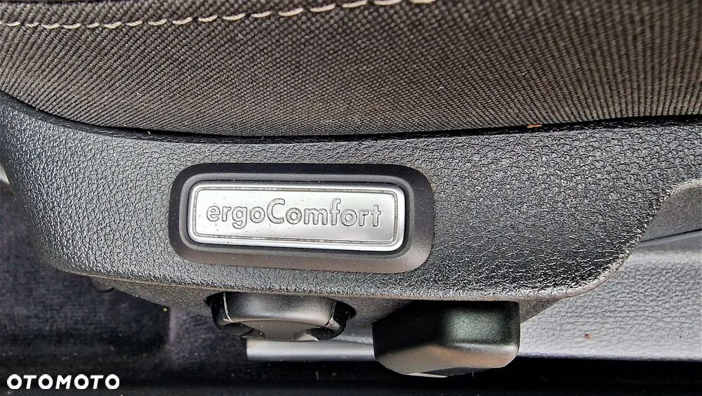 Volkswagen Passat 2.0 TDI BMT Comfortline - 21