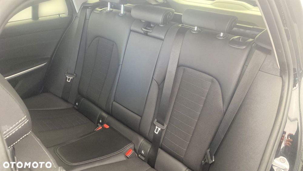 BMW Seria 3 320d xDrive mHEV - 13
