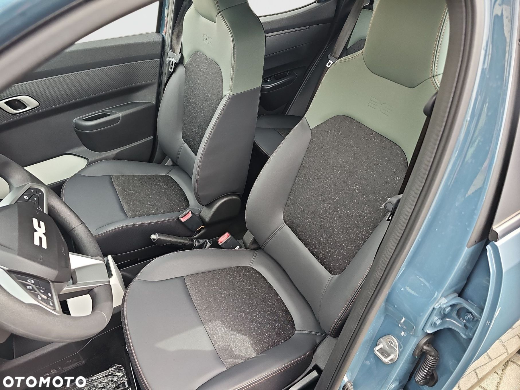 Dacia Spring - 12