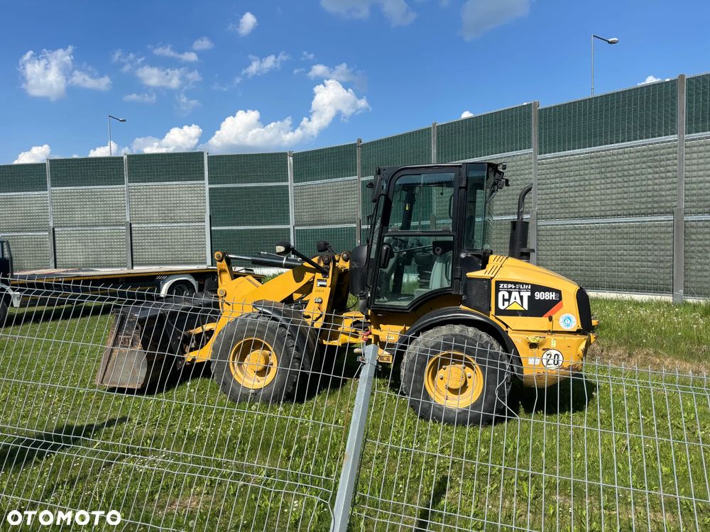 Caterpillar 908H - 6