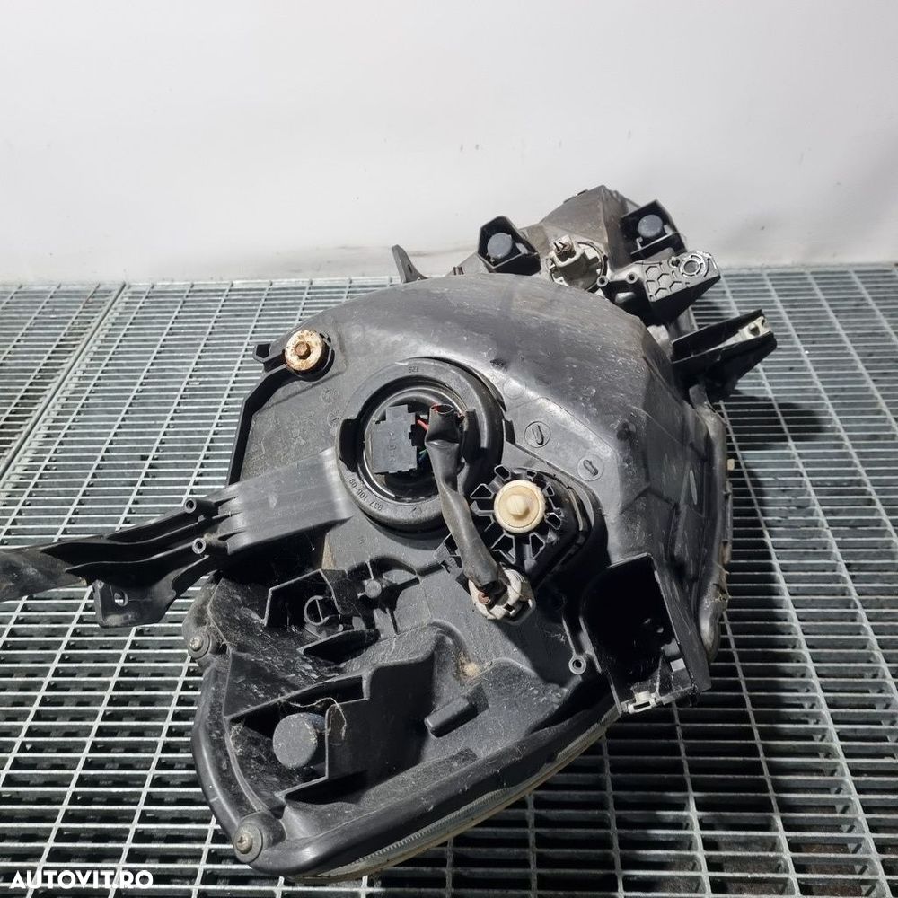 Far Stanga Suzuki SX4 S - Cross II 2013 - 2016 SUV 4 Usi (1410) Fara xenon - 2