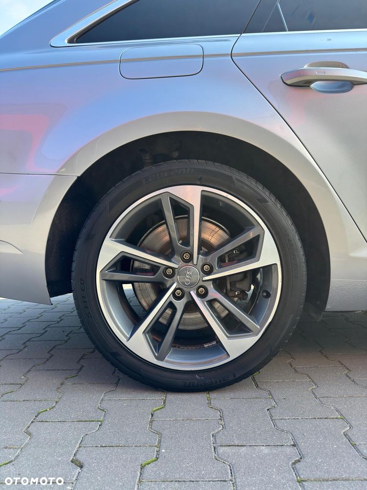 Audi A4 Avant 2.0 TDI S tronic quattro - 10