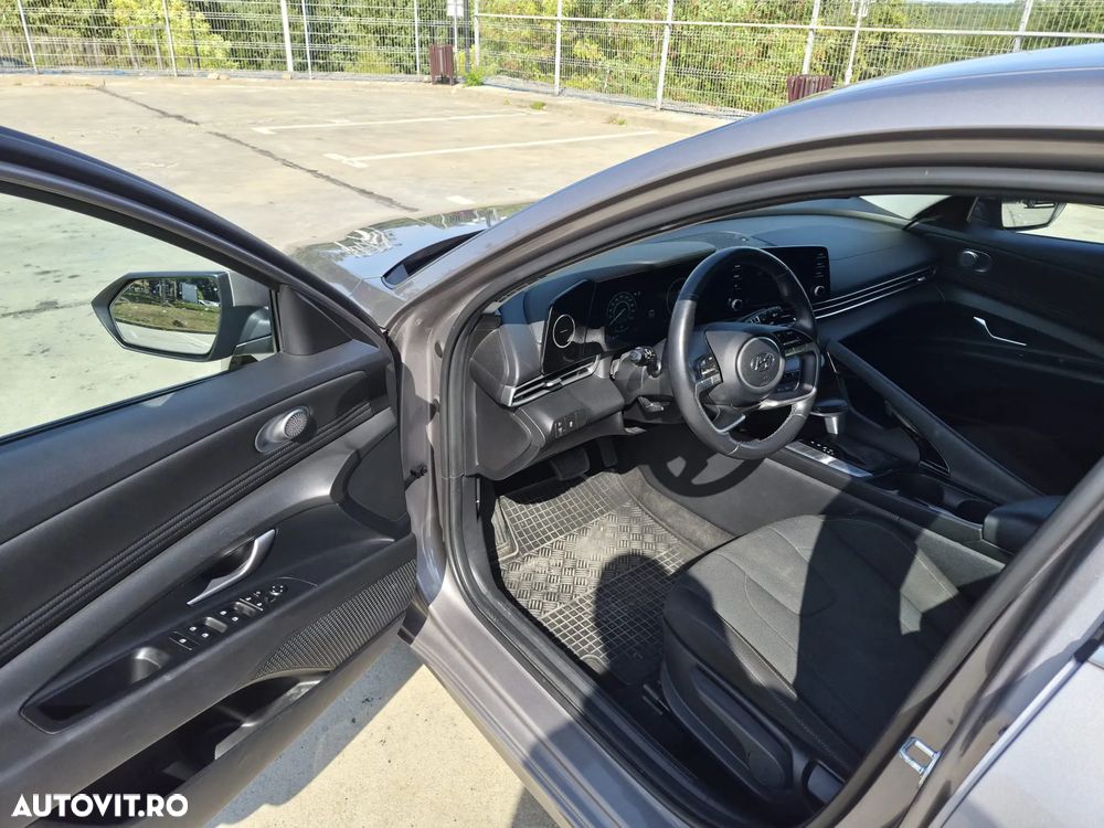 Hyundai Elantra 1.6 l 123 CP CVT Highway - 8