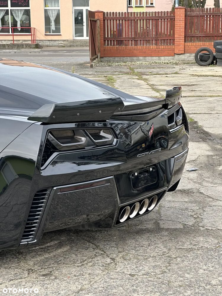 Chevrolet Corvette - 12
