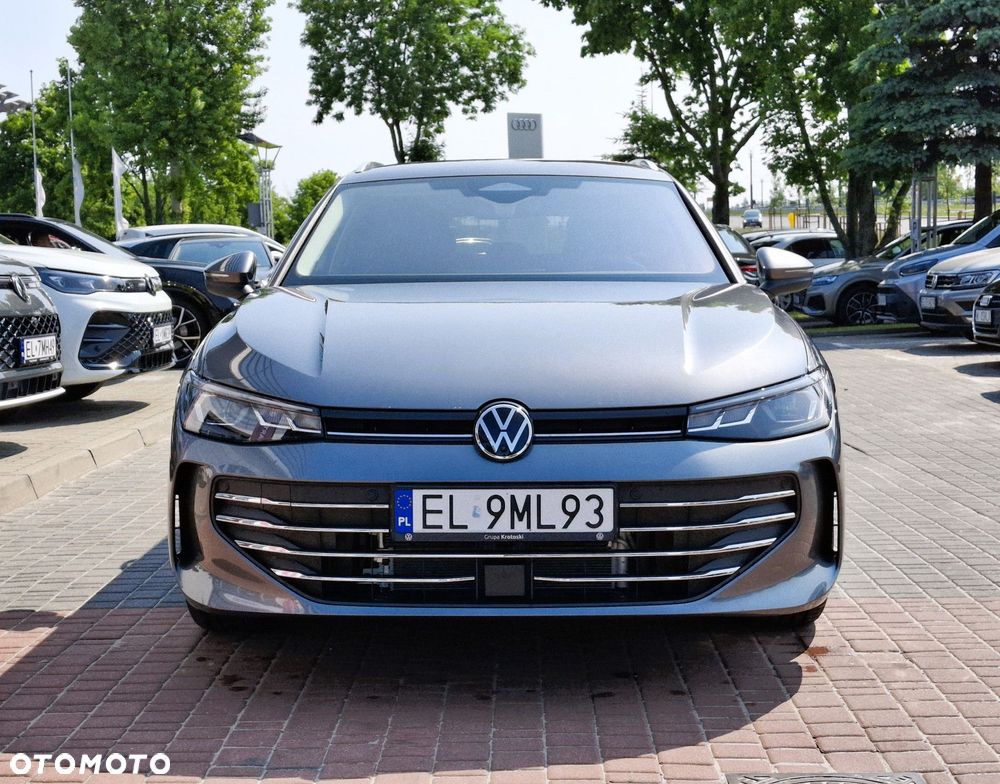 Volkswagen Passat - 2