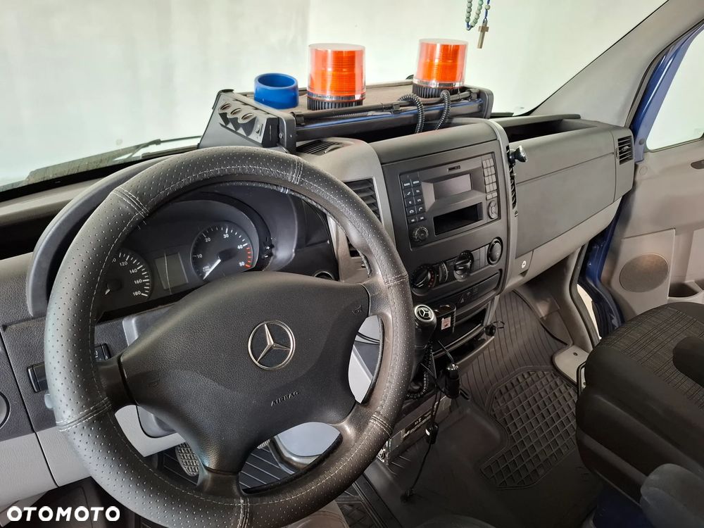 Mercedes-Benz SPRINTER - 11