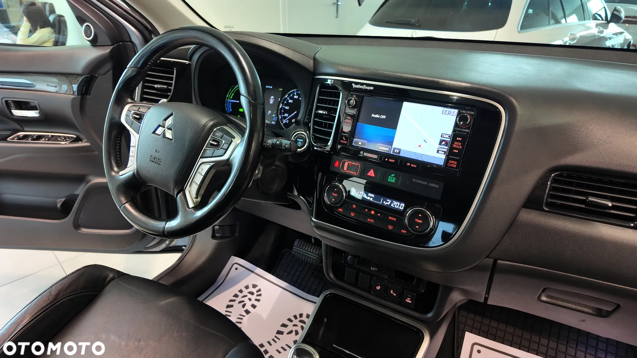 Mitsubishi Outlander 2.0 4WD Plug-In Hybrid - 37