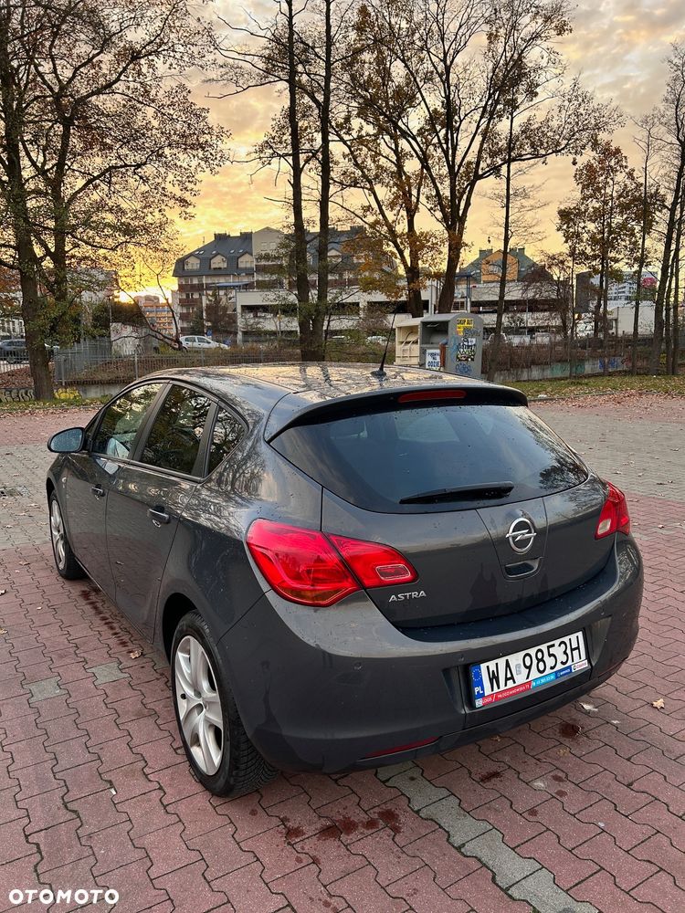 Opel Astra 1.4 T Active - 11