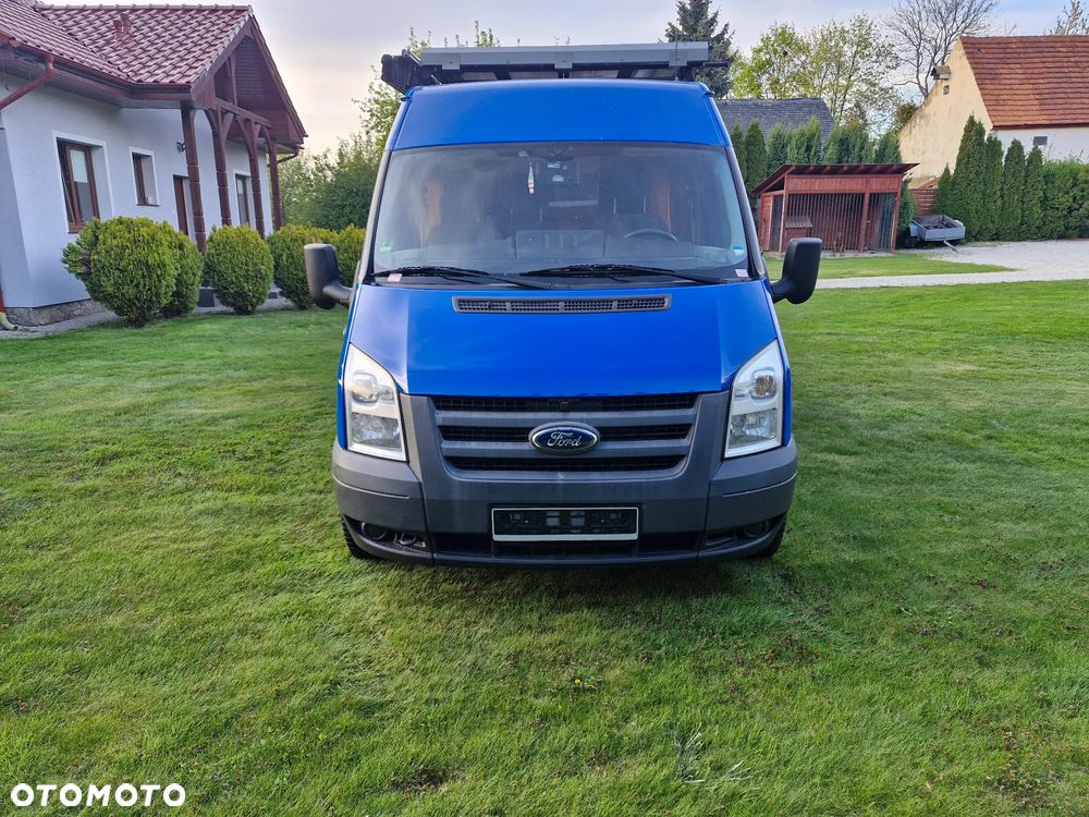 Ford Transit - 1