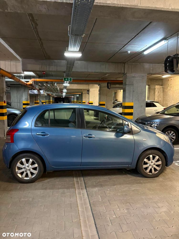 Toyota Yaris 1.3 Prestige - 2