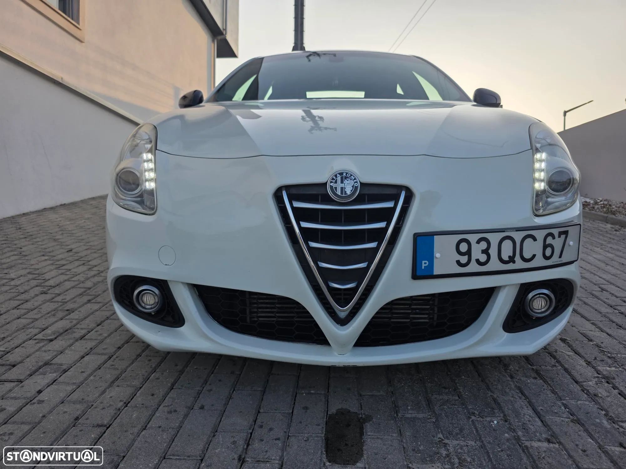 Alfa Romeo Giulietta 1.6 JTDm Distinctive - 1