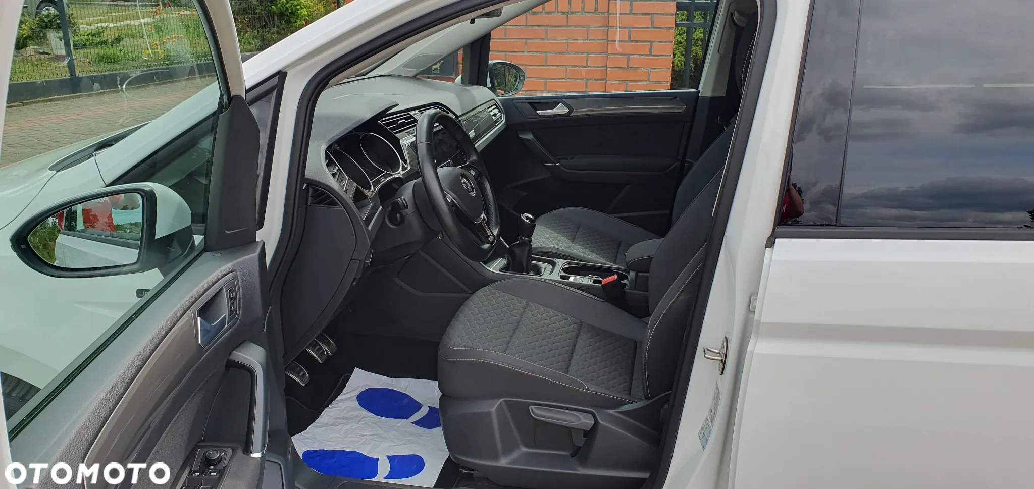 Volkswagen Touran 1.6 TDI SCR Join - 13
