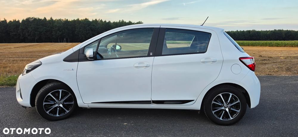 Toyota Yaris 1.5 VVT-i Team Deutschland - 13