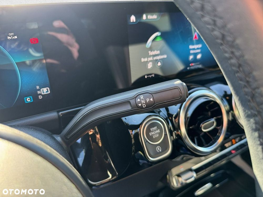 Mercedes-Benz GLA - 14