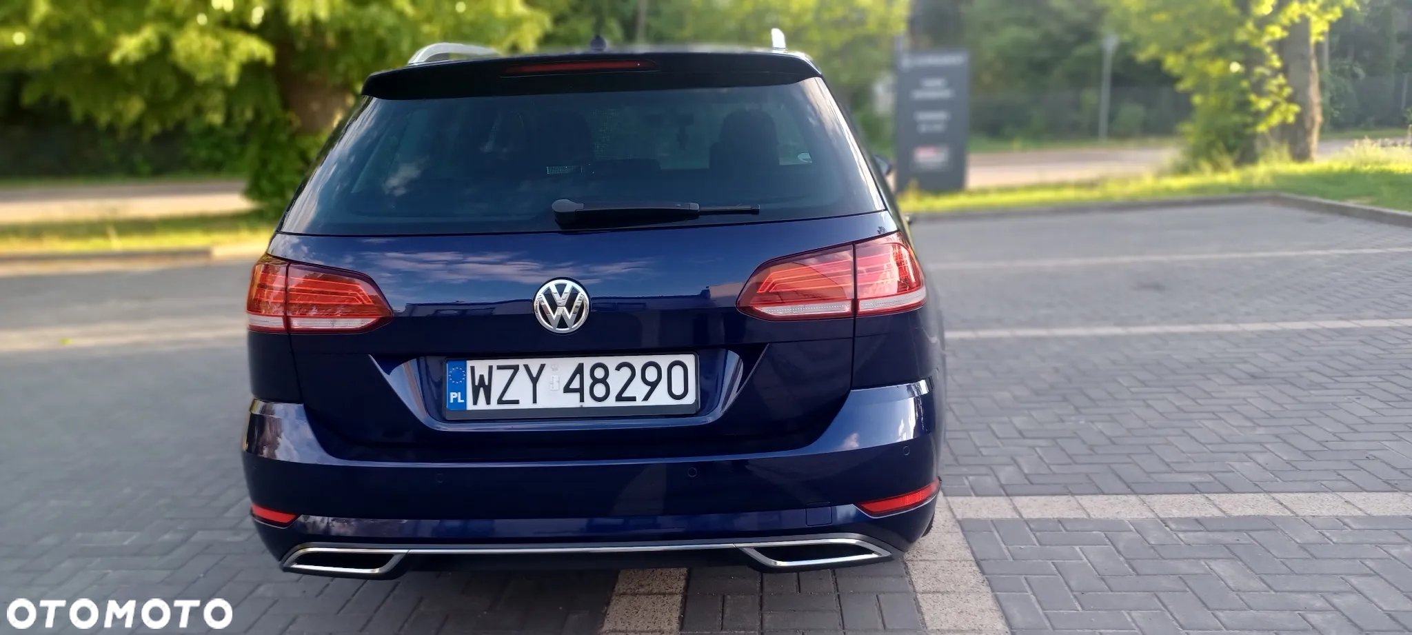 Volkswagen Golf - 6