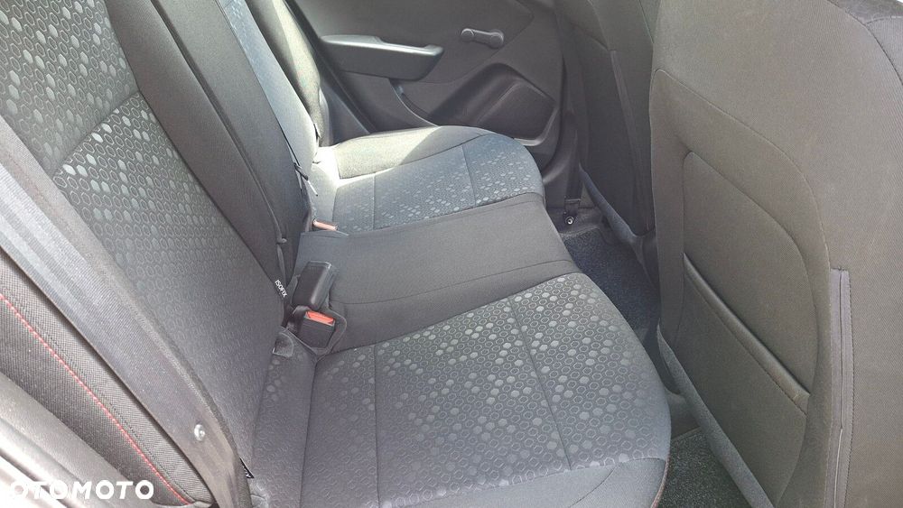 Hyundai i20 - 13