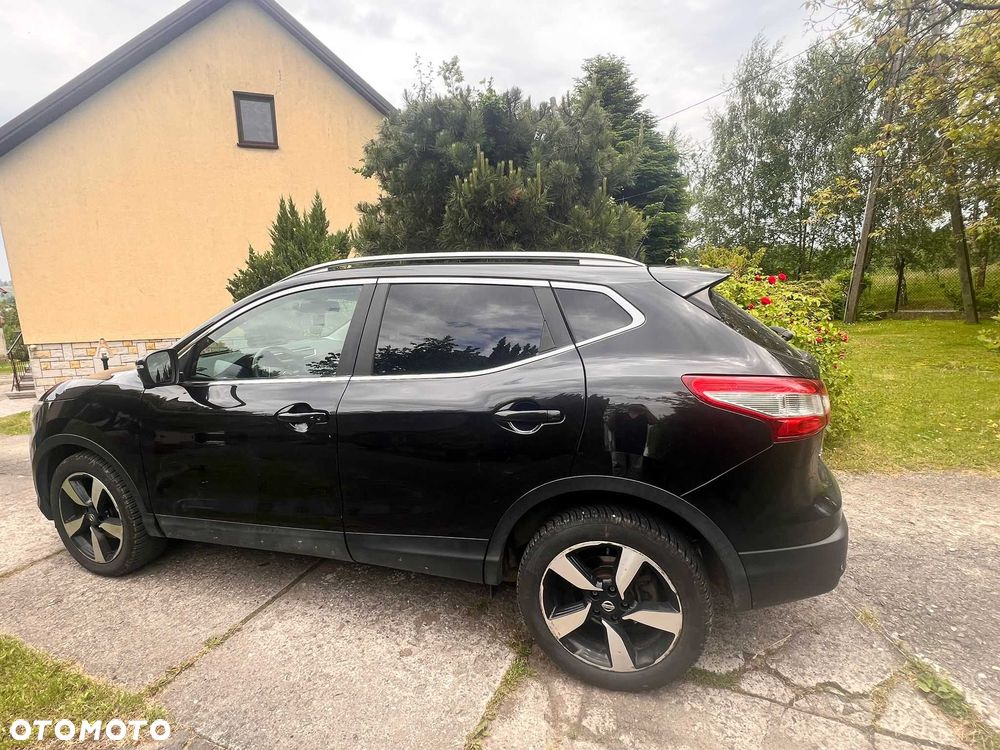 Nissan Qashqai - 2