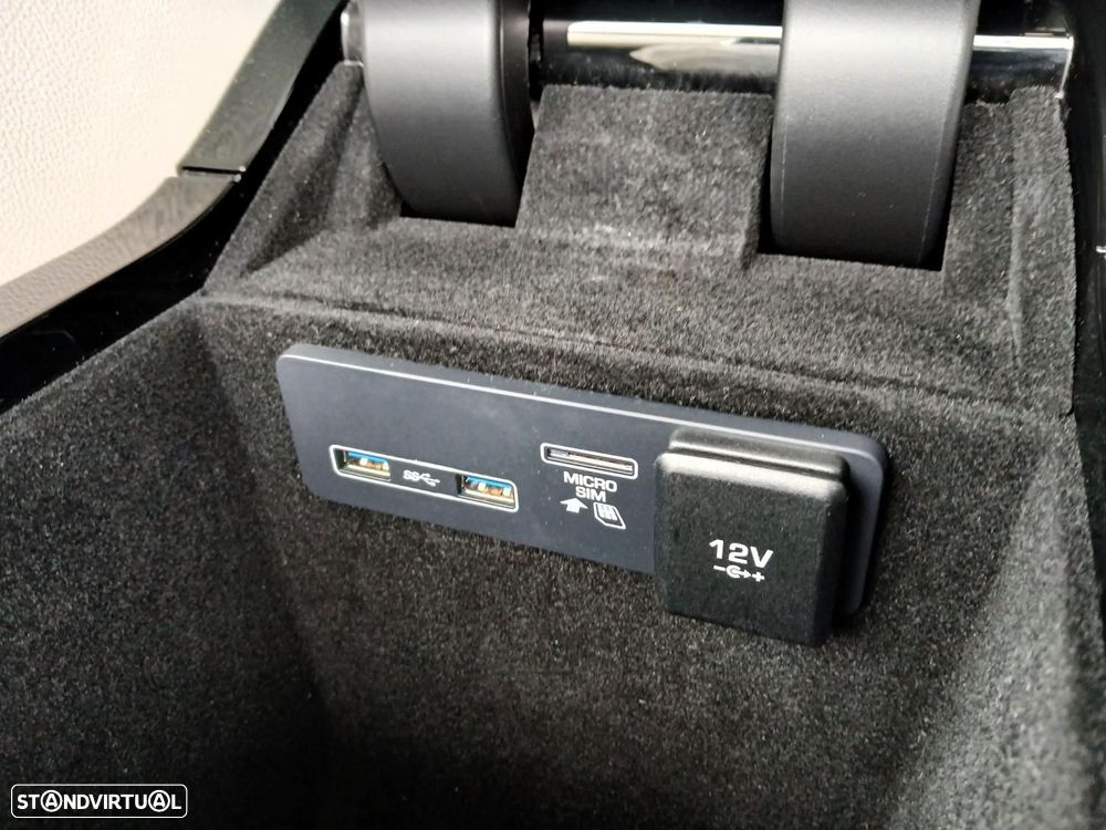 Land Rover Range Rover Velar 2.0 D R-Dynamic SE - 17