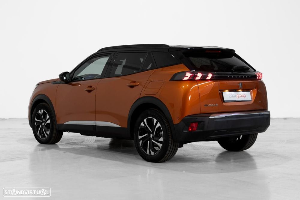 Peugeot e-2008 50 kWh GT - 4