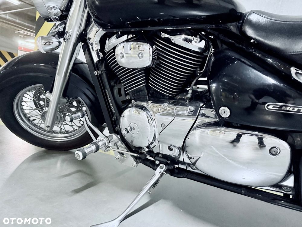 Suzuki VL 800 Volusia - Boulevard C50 - 6