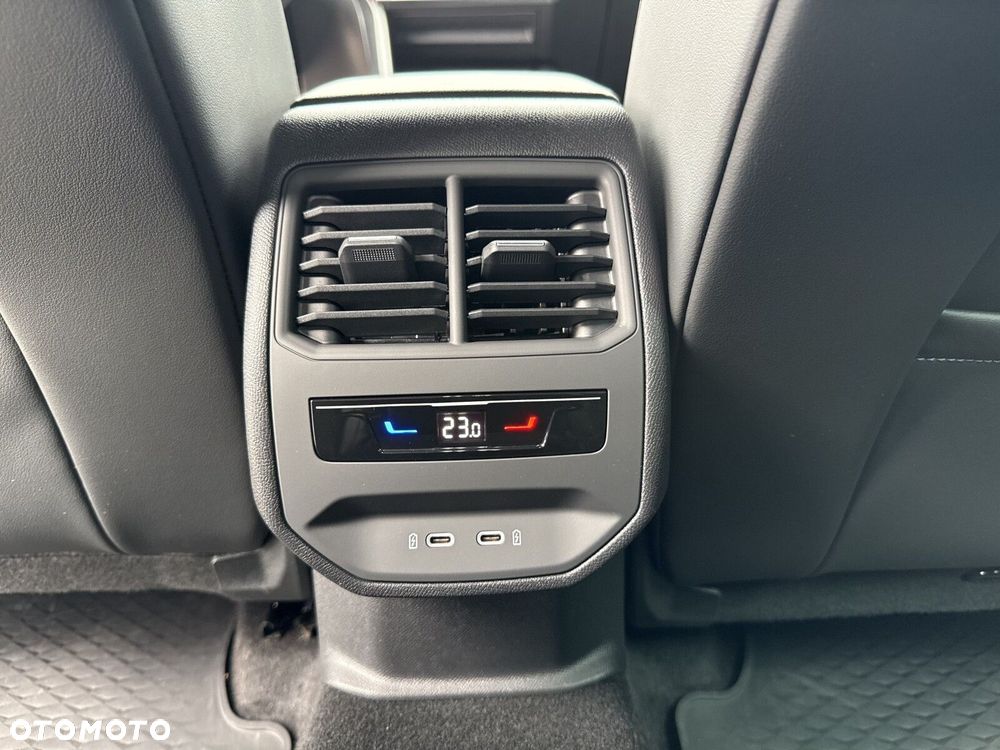 Cupra Leon 1.5 eTSI DSG - 32
