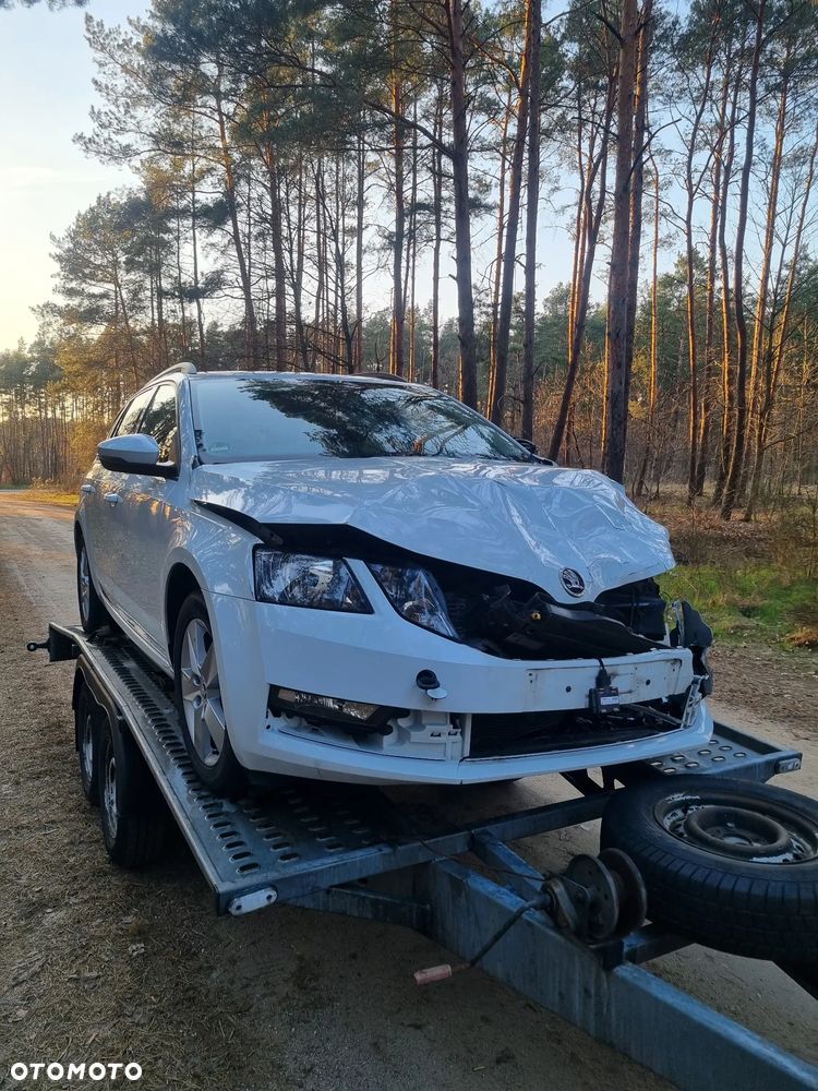 Skoda Octavia 1.6 TDI Premium Edition - 33