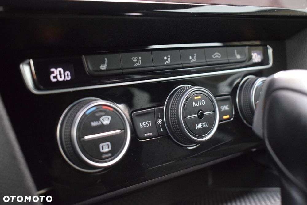 Volkswagen Arteon 2.0 TDI Bi-Turbo SCR 4Mot R-Line DSG - 31