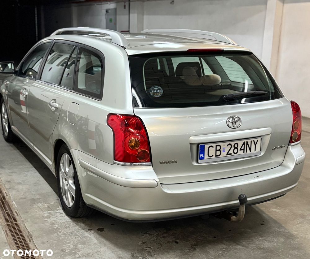 Toyota Avensis 1.8 VVT-i Combi - 19