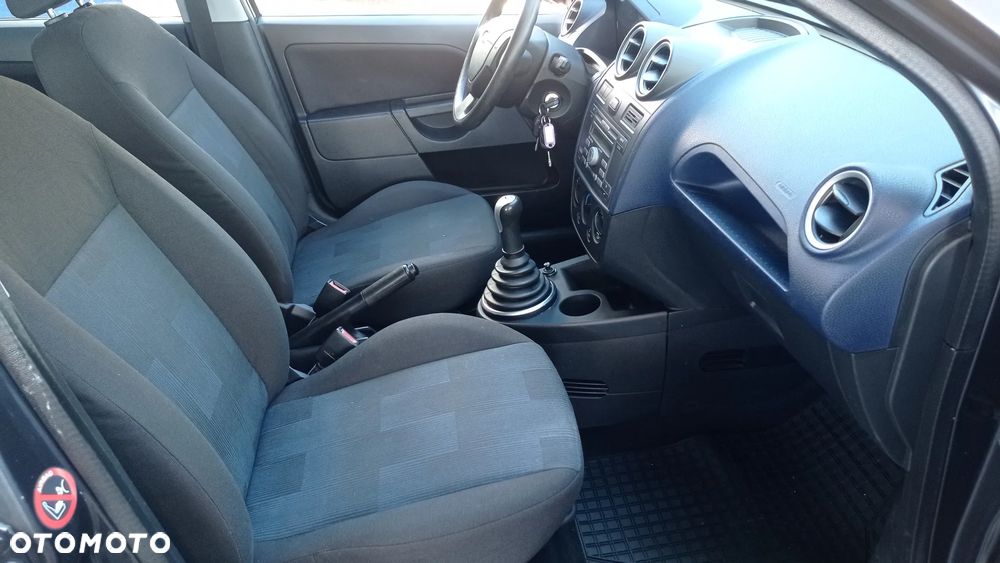Ford Fiesta 1.4 Silver Magic - 37
