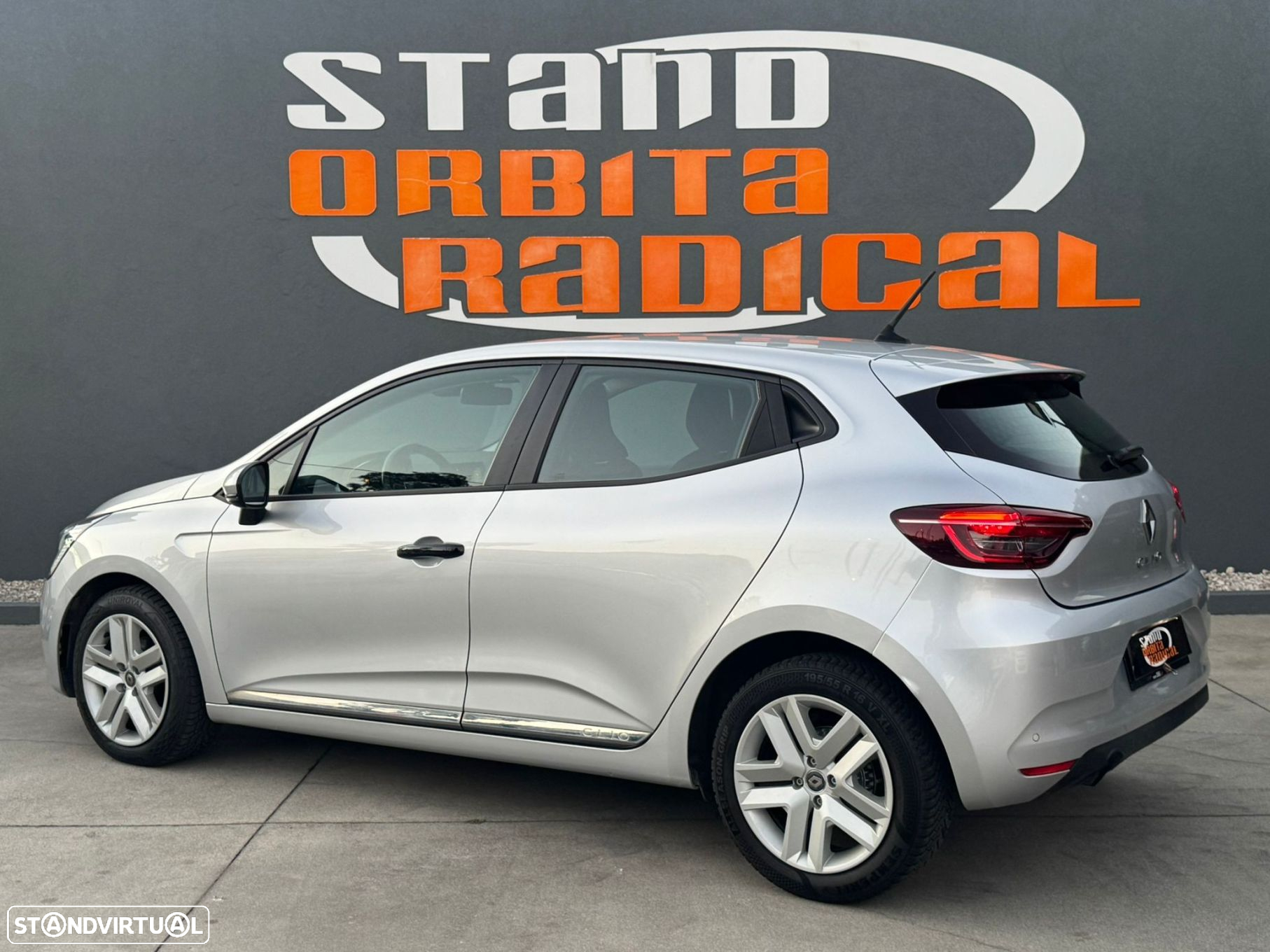 Renault Clio 1.0 TCe Exclusive - 4