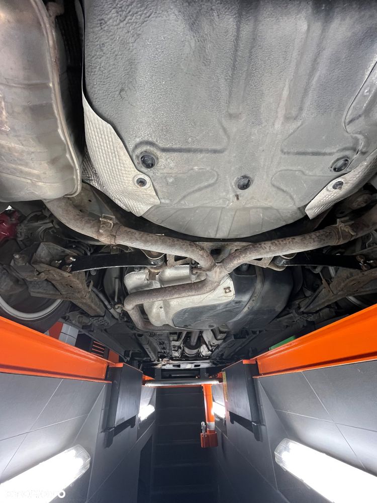 Alfa Romeo Brera 2.4 JTDM 20V DPF Sky View - 35