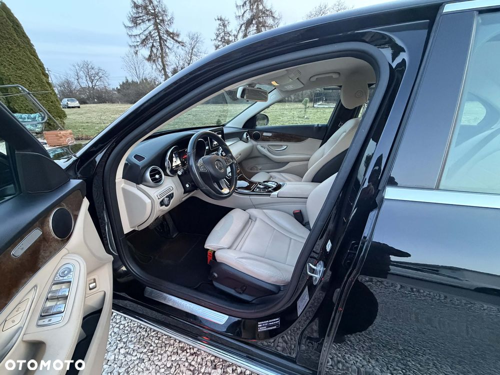 Mercedes-Benz Klasa C 200 4-Matic 9G-TRONIC - 19