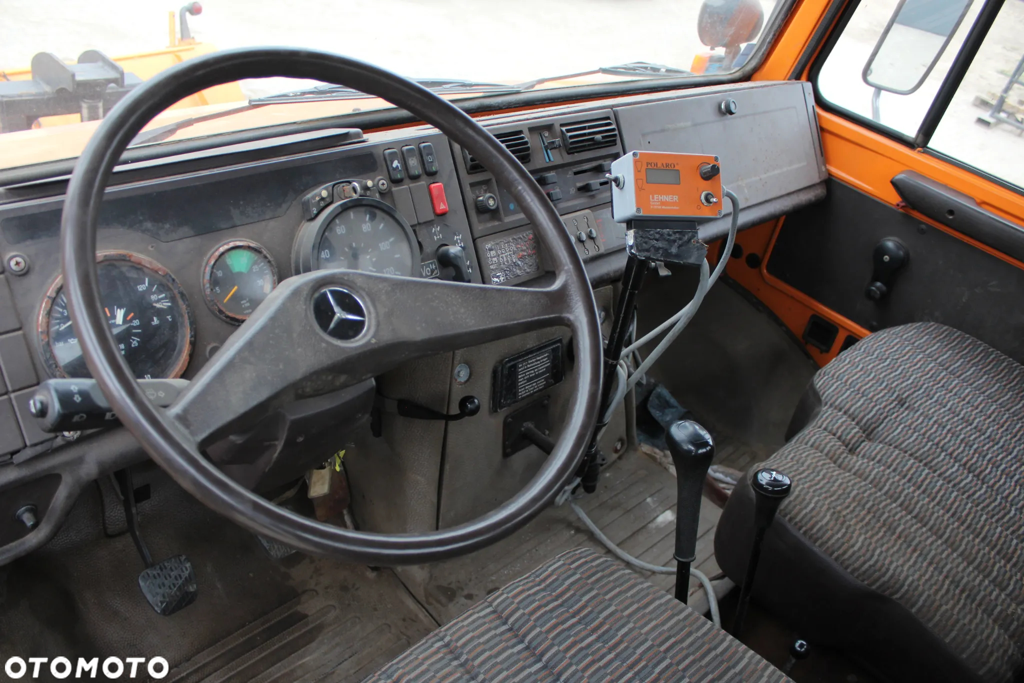 Mercedes-Benz UNIMOG U 2450 z Niemiec - 14
