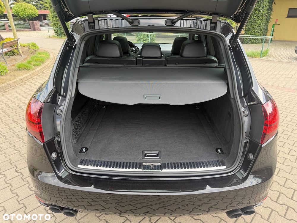 Porsche Cayenne - 30