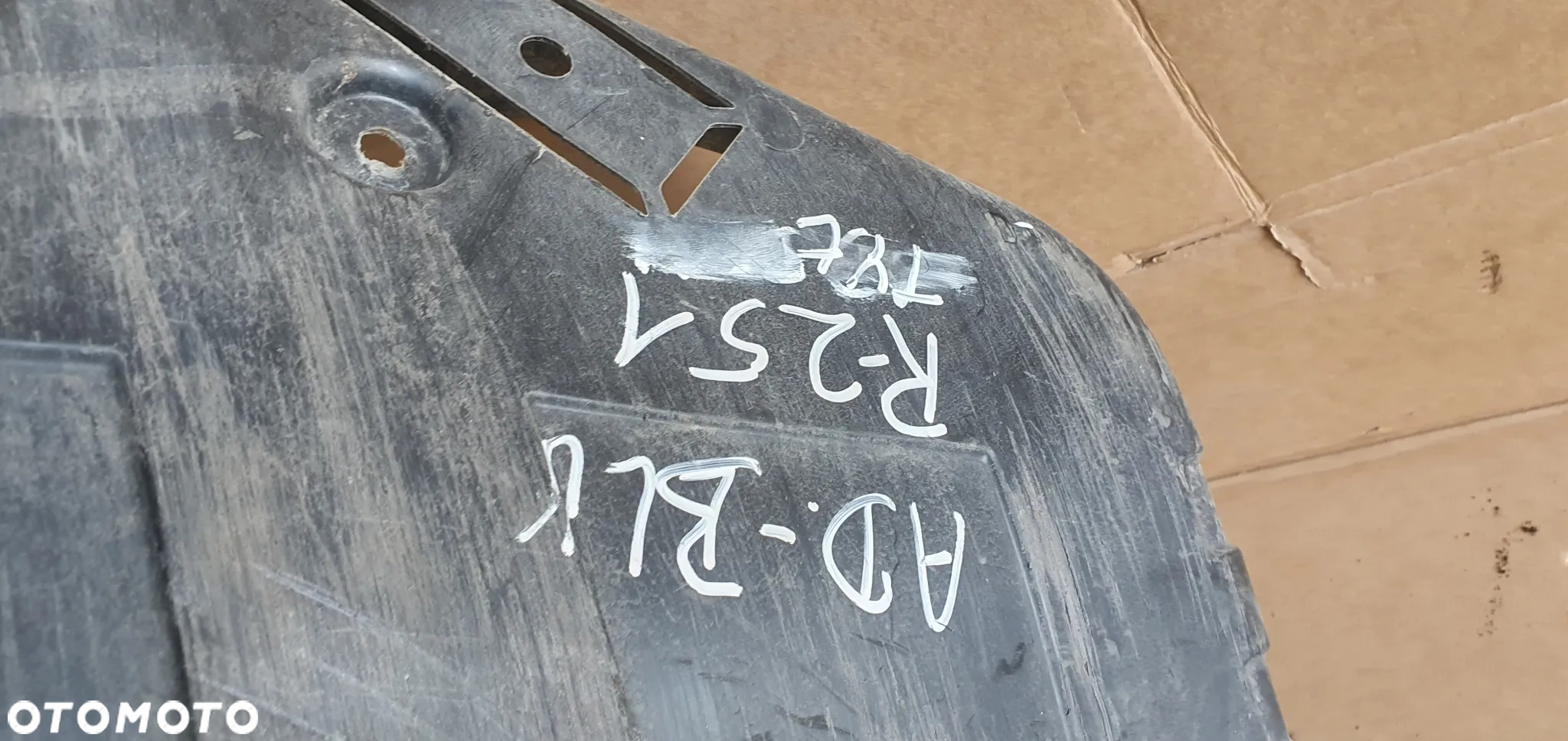 Osłona płyta podwozia zbiornika tył Mercedes R-Klasa W251 A2516100408 - 6