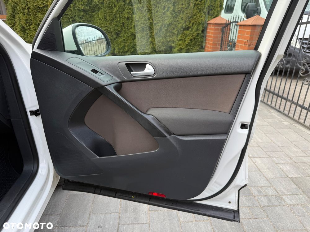 Volkswagen Tiguan 2.0 TDI DPF 4Motion Trend & Fun - 32