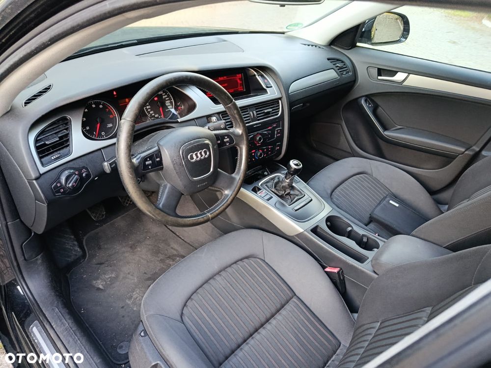 Audi A4 Limousine - 10