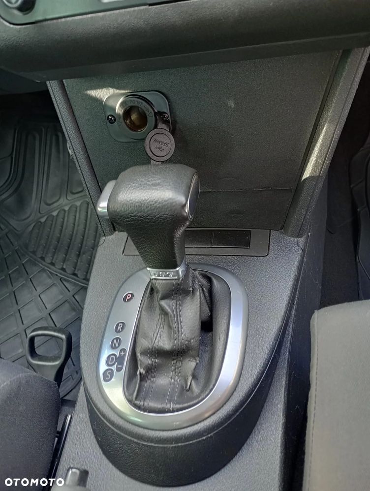 Volkswagen Touran - 7