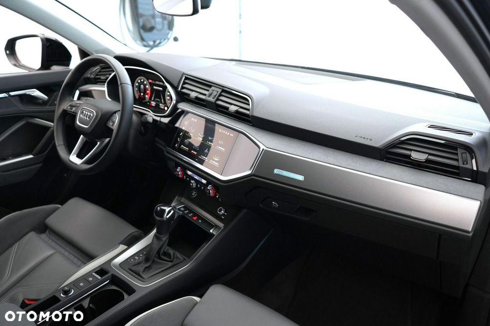 Audi Q3 Sportback - 26