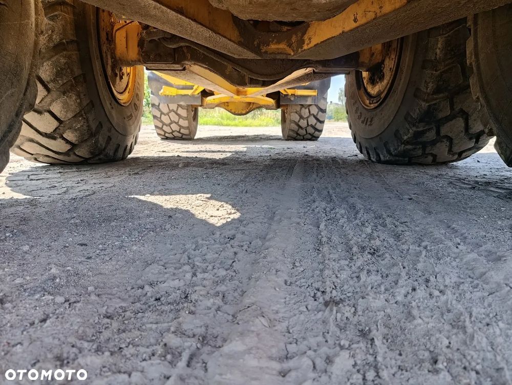 Volvo A 30D - 24