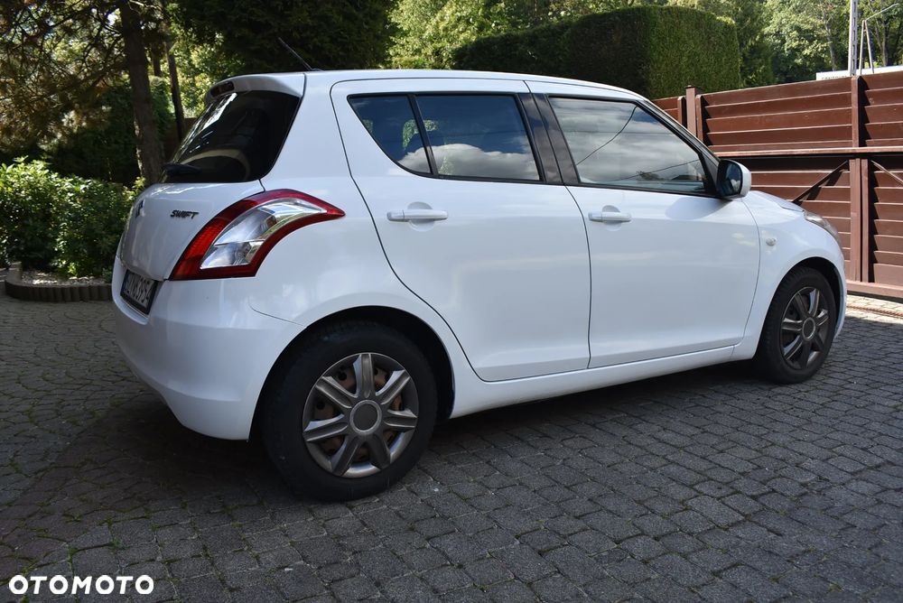 Suzuki Swift - 3