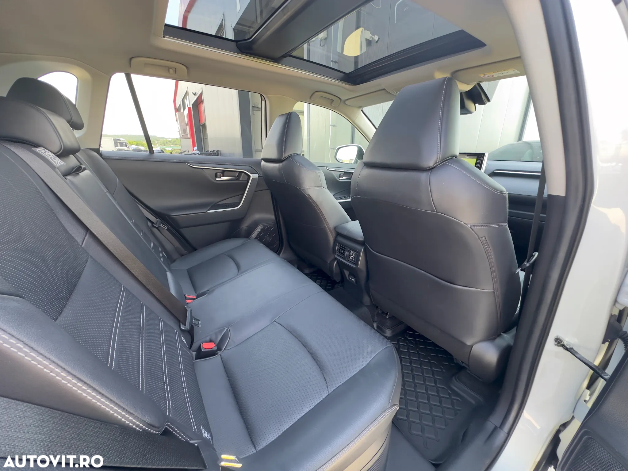 Toyota RAV4 2.5 Hybrid VVT-iE 4x4 Luxury Premium - 21