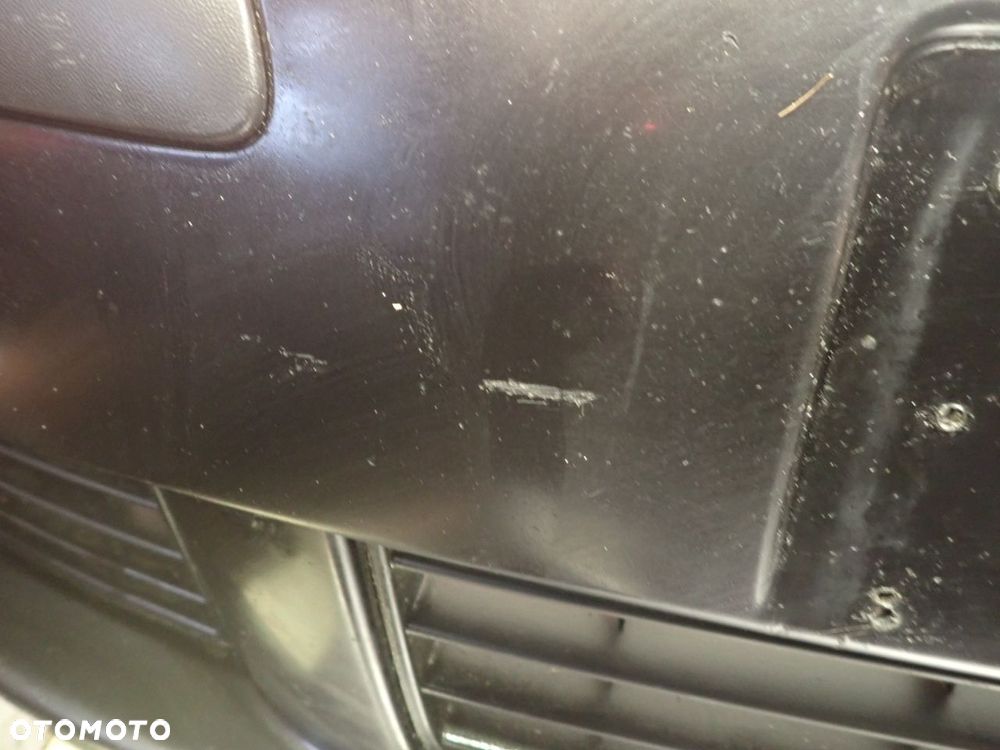 ZDERZAK PRZÓD VOLKSWAGEN GOLF V - 6