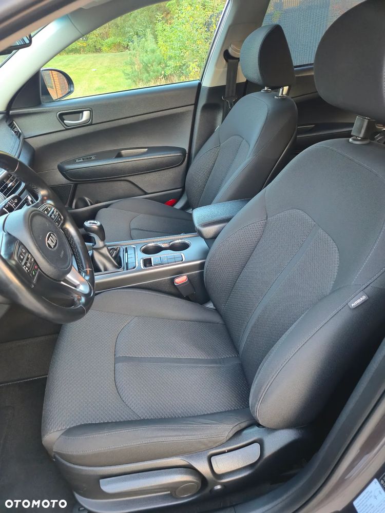 Kia Optima 1.7 CRDI M - 19