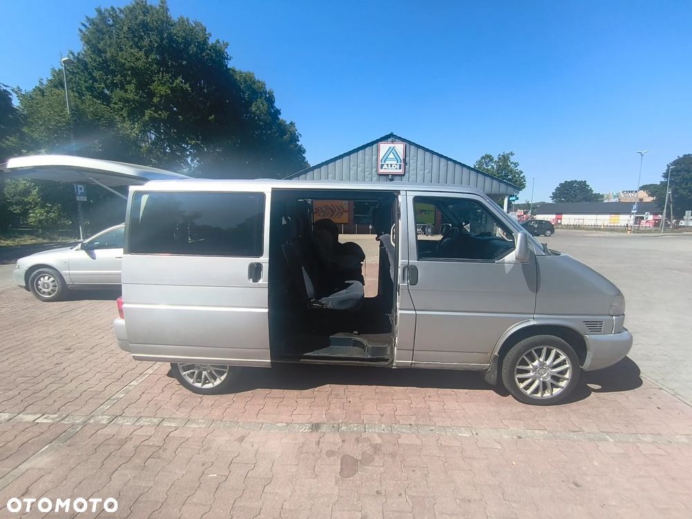Volkswagen Caravelle Basis / CL - 7