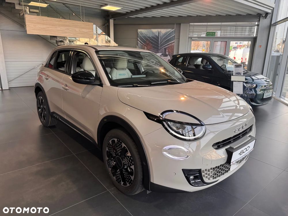 Fiat 600 1.2 Turbo Hybrid La Prima eDCT