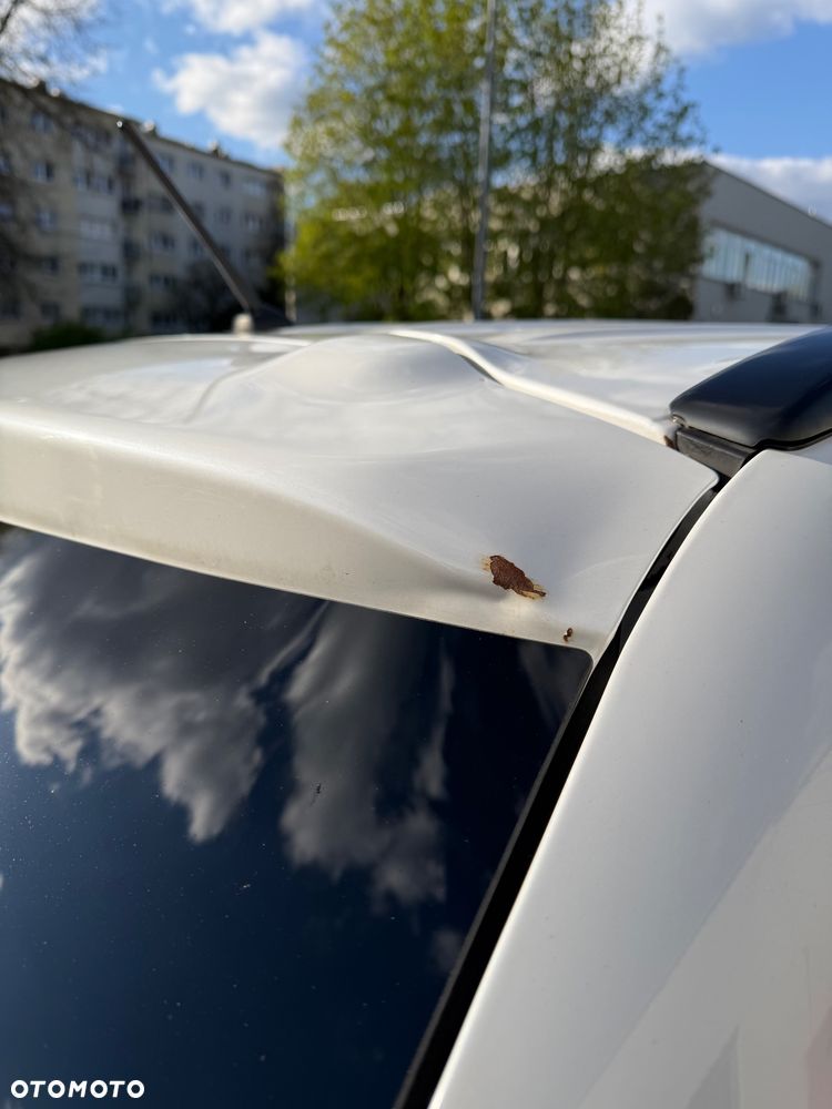 Mitsubishi Outlander - 11