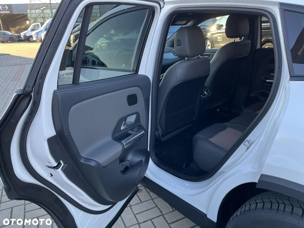 Mercedes-Benz EQA - 26