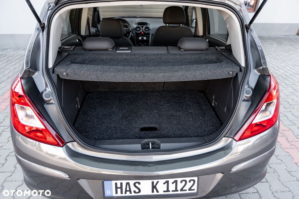 Opel Corsa 1.4 16V Cosmo - 16