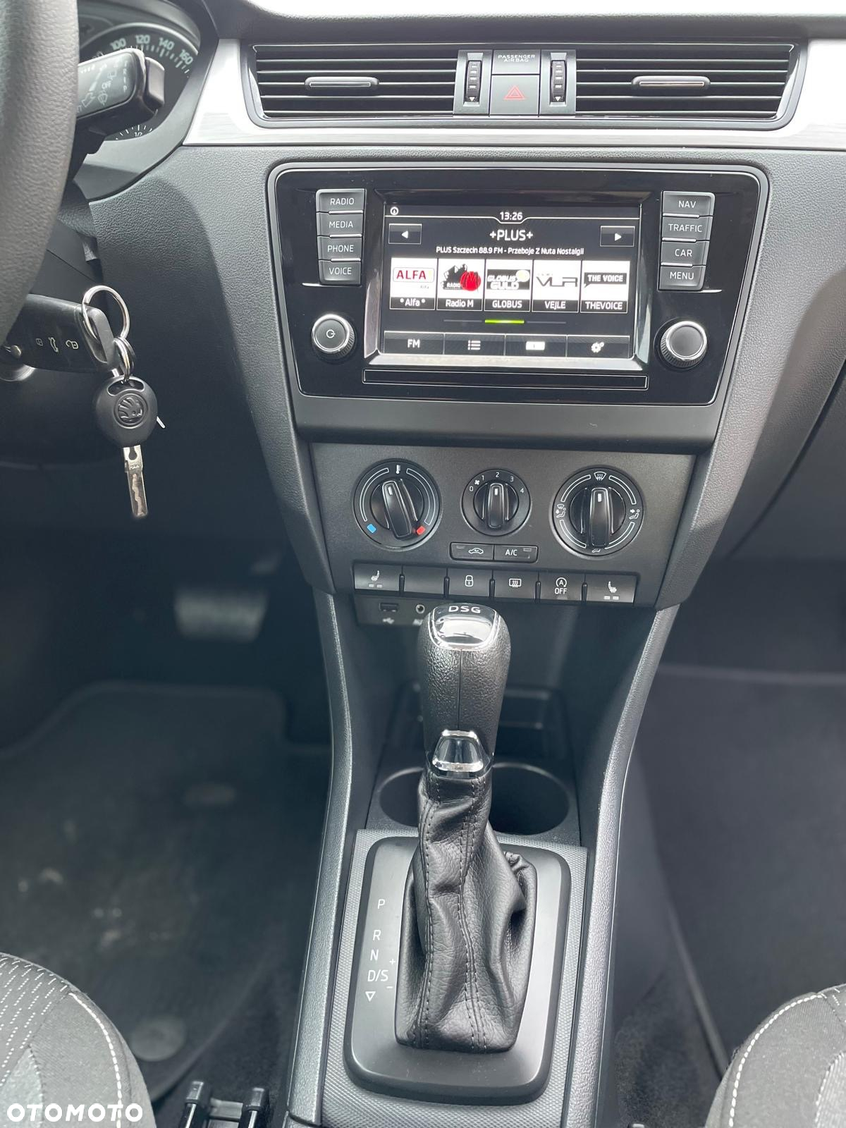 Skoda RAPID 1.2 TSI Drive DSG - 14
